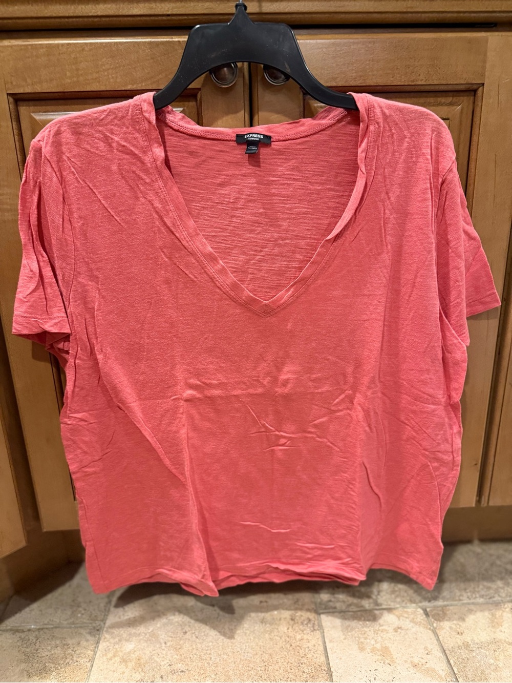 Express Coral V-Neck Short Sleeve Tee